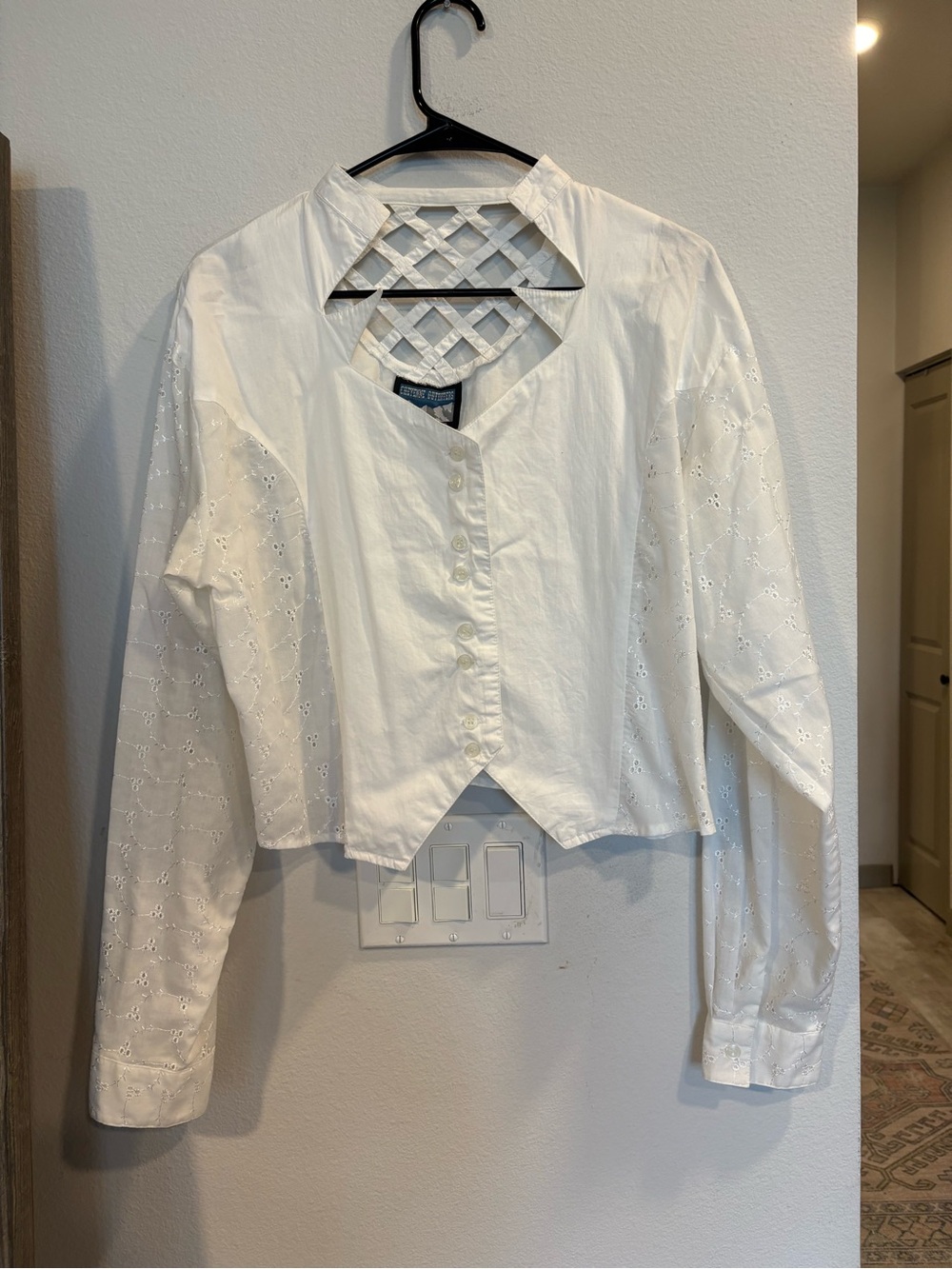 Vintage Cheyenne Outfitters White Eyelet Lattice Neck Crop Shirt XL